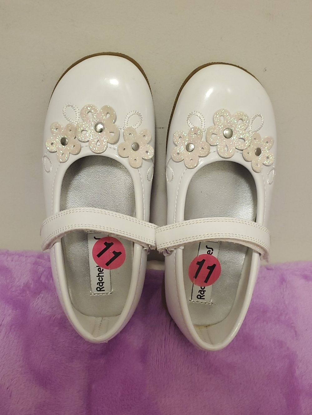Rachel White Patent Mary Janes with Glitter Flower Trim, for Girls, Size 11